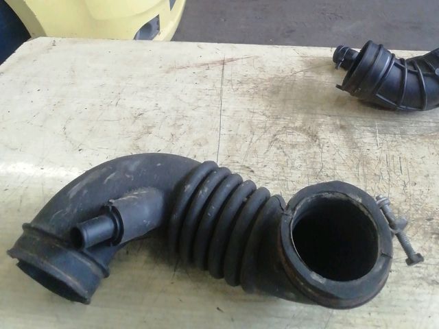 bontott FORD FIESTA V Légbeömlő Cső