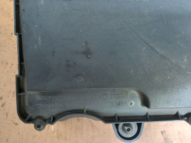 bontott FORD FIESTA V Légszűrő Ház