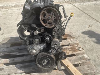 bontott FORD FIESTA V Motor (Fűzött blokk hengerfejjel)