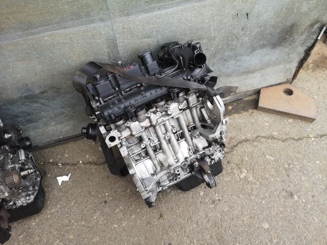 bontott FORD FIESTA V Motor (Fűzött blokk hengerfejjel)