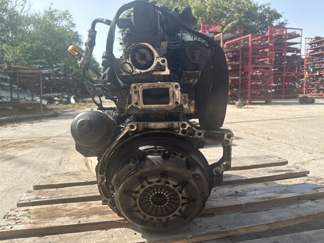 bontott FORD FIESTA V Motor (Fűzött blokk hengerfejjel)