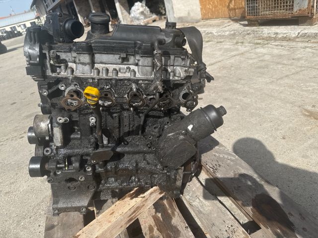 bontott FORD FIESTA V Motor (Fűzött blokk hengerfejjel)