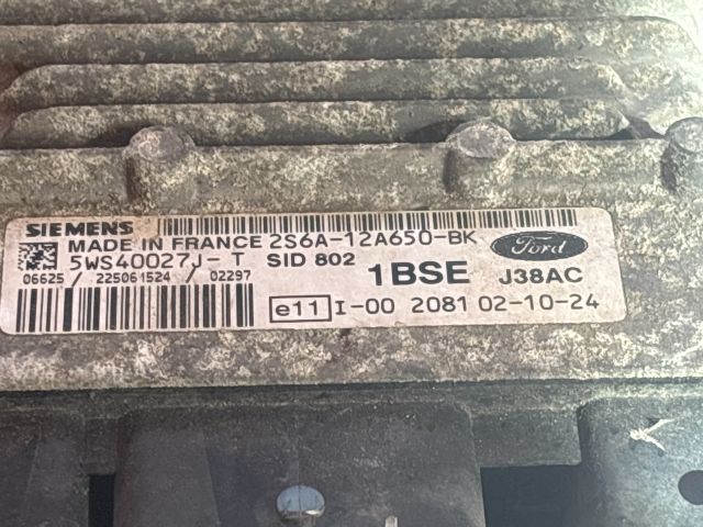 bontott FORD FIESTA V Motorvezérlő