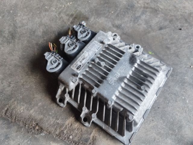 bontott FORD FIESTA V Motorvezérlő