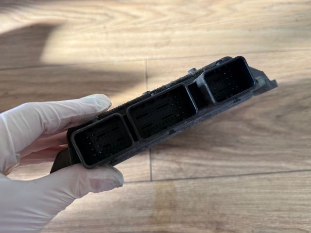 bontott FORD FIESTA V Motorvezérlő