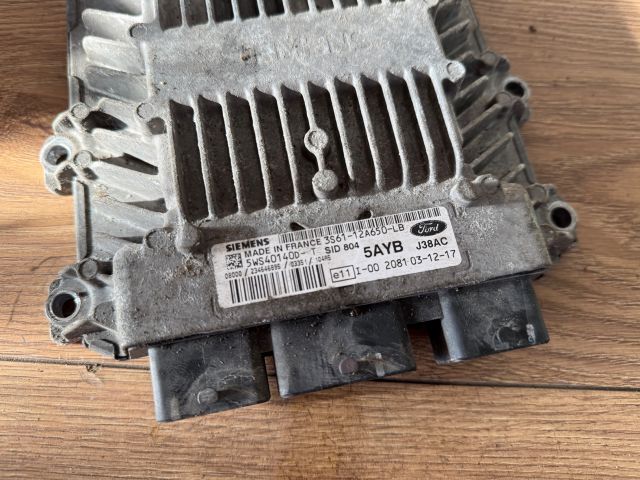 bontott FORD FIESTA V Motorvezérlő