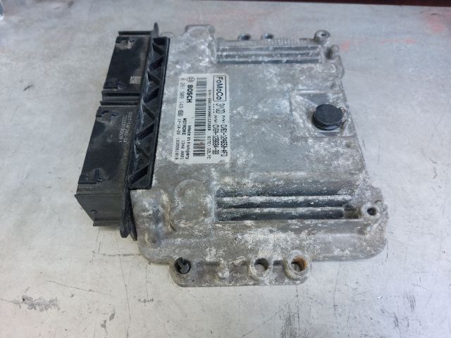 bontott FORD FIESTA V Motorvezérlő