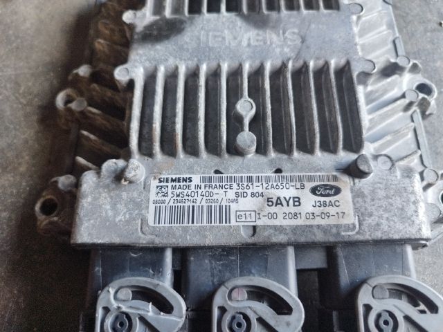 bontott FORD FIESTA V Motorvezérlő