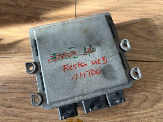 bontott FORD FIESTA V Motorvezérlő