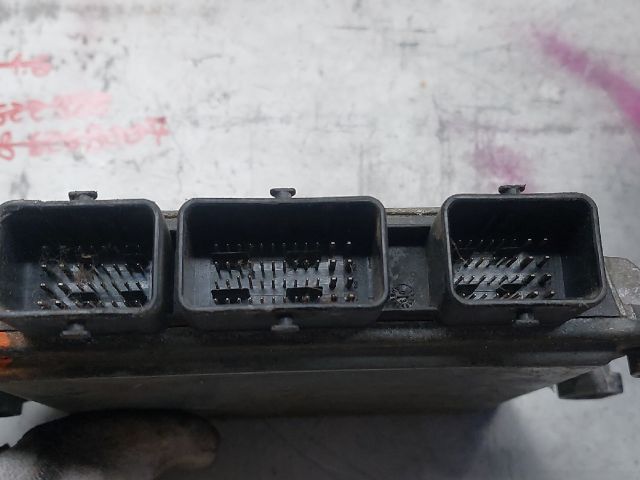 bontott FORD FIESTA V Motorvezérlő