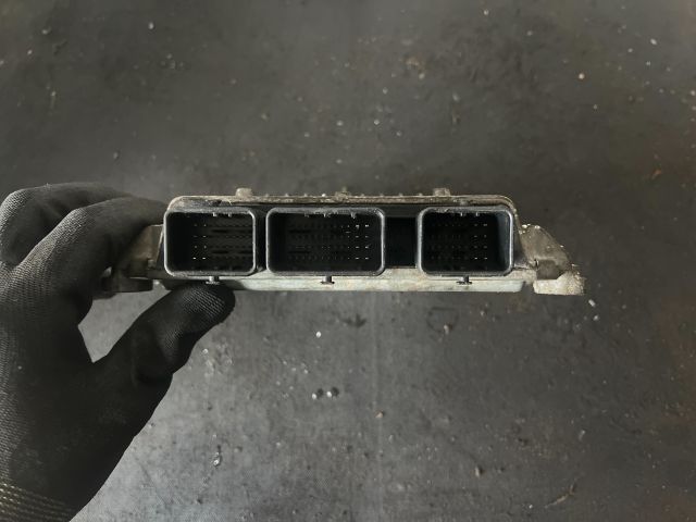 bontott FORD FIESTA V Motorvezérlő