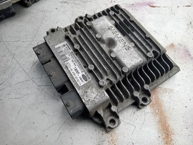 bontott FORD FIESTA V Motorvezérlő