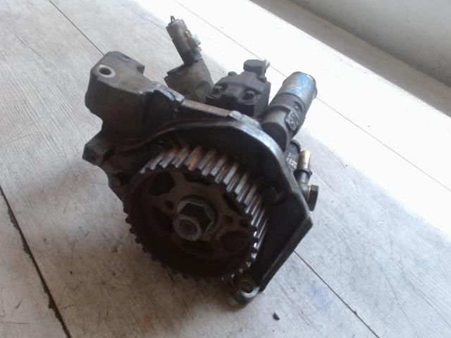 bontott FORD FIESTA V Nagynyomású Szivattyú