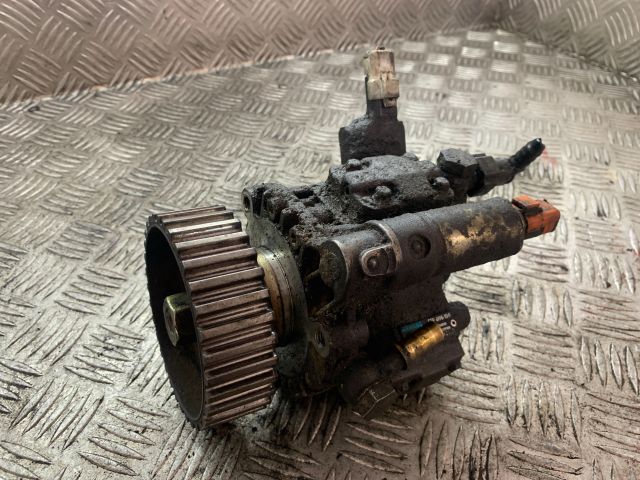 bontott FORD FIESTA V Nagynyomású Szivattyú