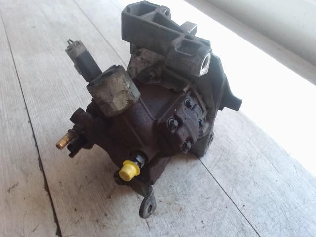 bontott FORD FIESTA V Nagynyomású Szivattyú