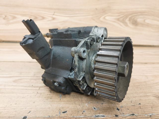 bontott FORD FIESTA V Nagynyomású Szivattyú