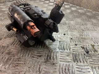 bontott FORD FIESTA V Nagynyomású Szivattyú