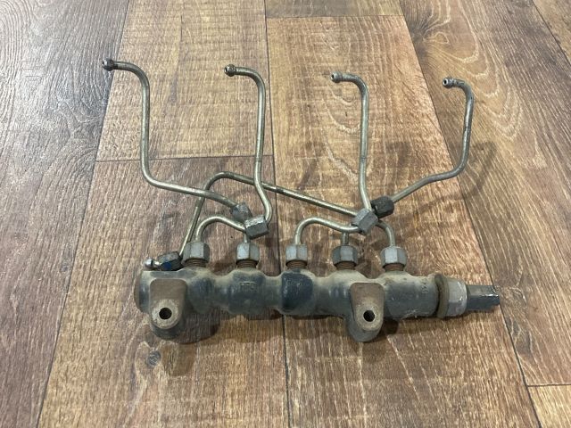 bontott FORD FIESTA V Nagynyomású Üzemanyag Gyűjtőcső