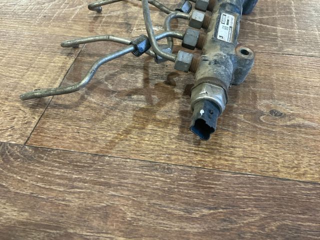 bontott FORD FIESTA V Nagynyomású Üzemanyag Gyűjtőcső