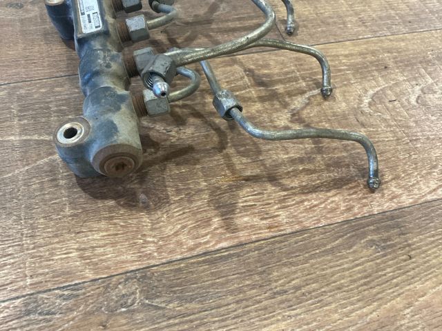 bontott FORD FIESTA V Nagynyomású Üzemanyag Gyűjtőcső