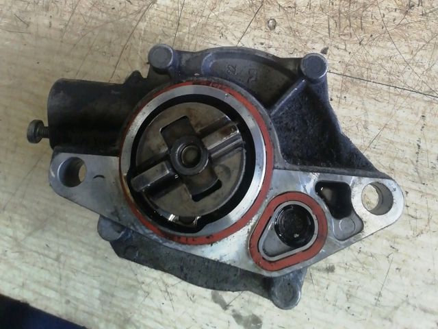 bontott FORD FIESTA V Olajszivattyú