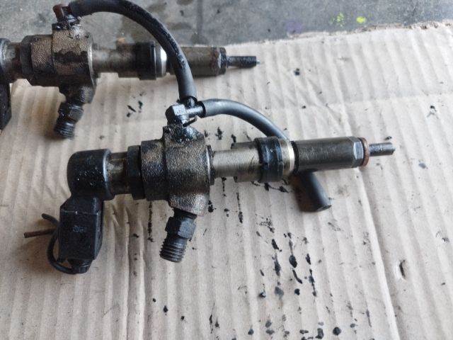 bontott FORD FIESTA V Porlasztó (1 db)