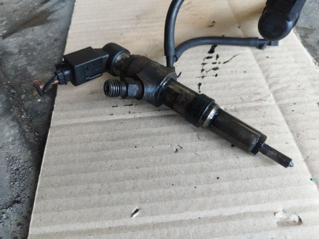 bontott FORD FIESTA V Porlasztó (1 db)