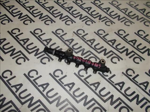 bontott FORD FIESTA V Porlasztó Sor / Híd