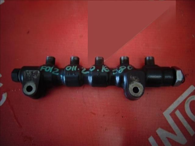 bontott FORD FIESTA V Porlasztó Sor / Híd