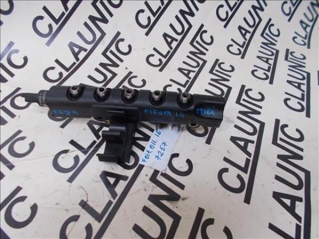 bontott FORD FIESTA V Porlasztó Sor / Híd