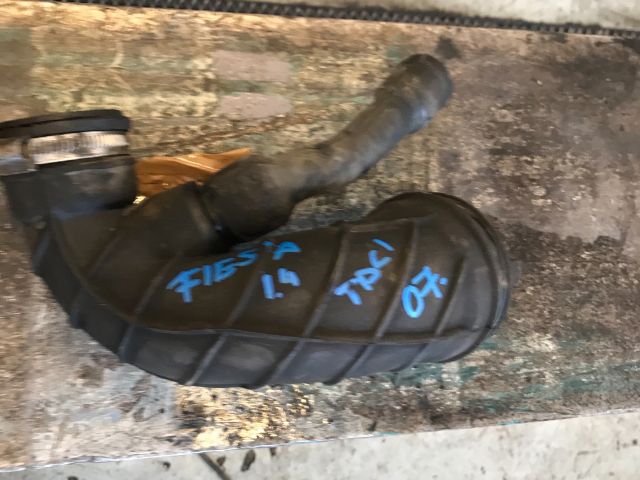 bontott FORD FIESTA V Turbócső