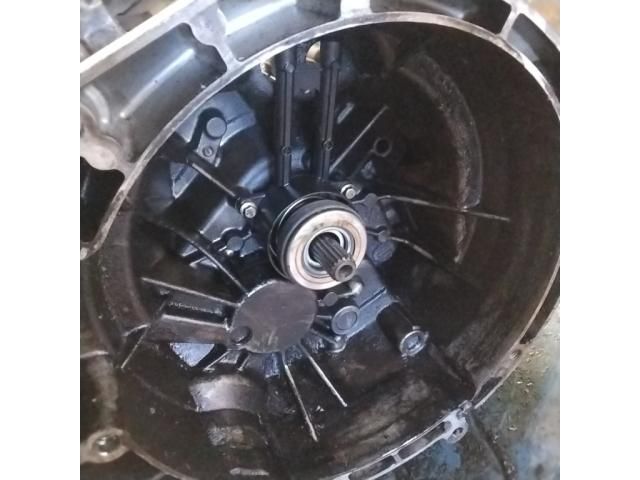 bontott FORD FIESTA V Váltó (Mechanikus)