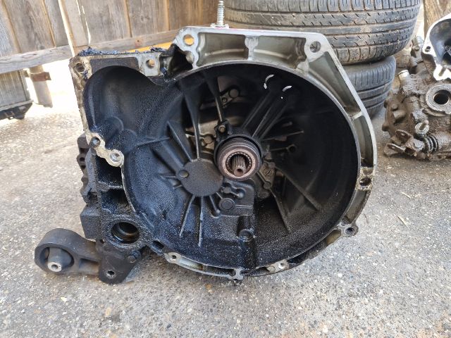 bontott FORD FIESTA V Váltó (Mechanikus)