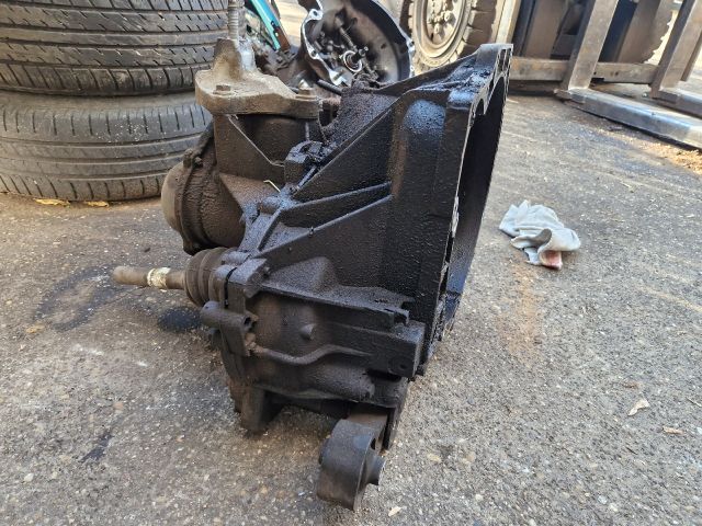 bontott FORD FIESTA V Váltó (Mechanikus)