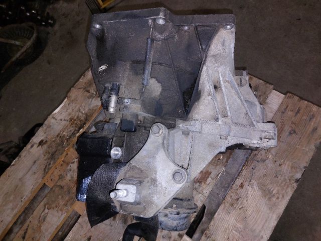 bontott FORD FIESTA V Váltó (Mechanikus)