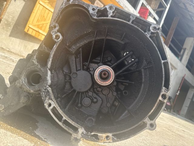 bontott FORD FIESTA V Váltó (Mechanikus)