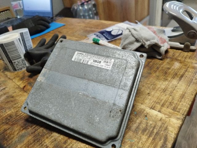 bontott FORD FIESTA V Motorvezérlő