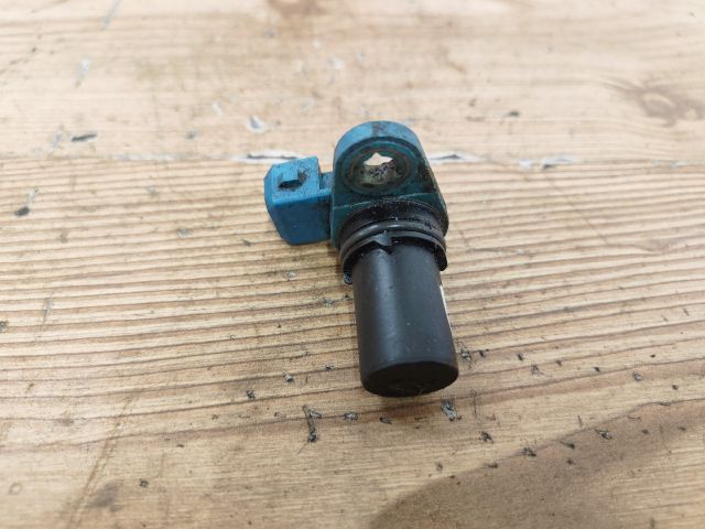 bontott FORD FIESTA V Vezérműtengely Fordulatszám Jeladó