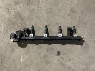 bontott FORD FIESTA V Központi Injektor