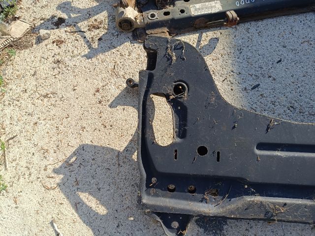 bontott FORD FIESTA V Első Bölcső