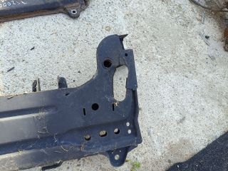 bontott FORD FIESTA V Első Bölcső