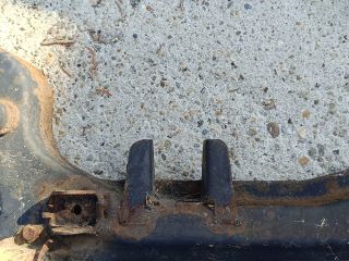 bontott FORD FIESTA V Első Bölcső