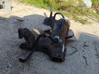 bontott FORD FIESTA V Első Bölcső