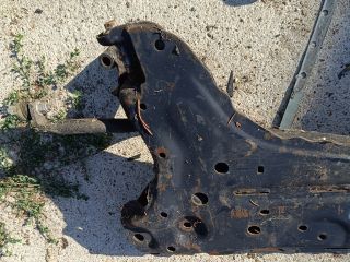 bontott FORD FIESTA V Első Bölcső