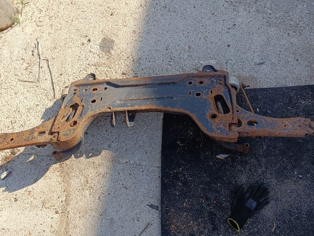 bontott FORD FIESTA V Első Bölcső