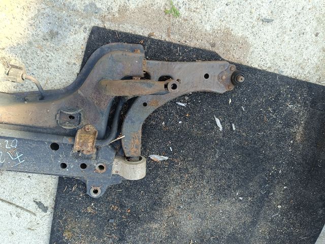 bontott FORD FIESTA V Első Bölcső