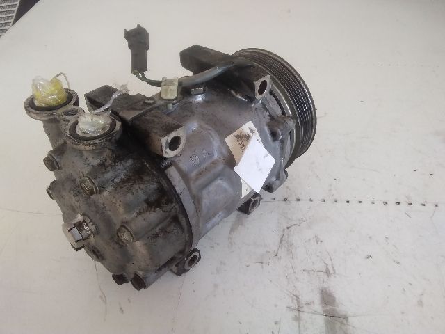 bontott FORD FIESTA V Klímakompresszor