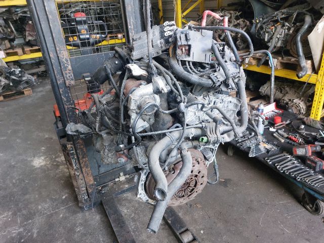 bontott FORD FIESTA V Komplett Motor (Segédberendezésekkel)