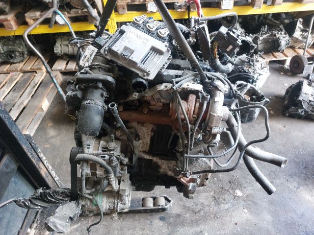 bontott FORD FIESTA V Komplett Motor (Segédberendezésekkel)