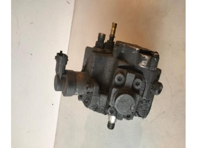 bontott FORD FIESTA V Nagynyomású Szivattyú